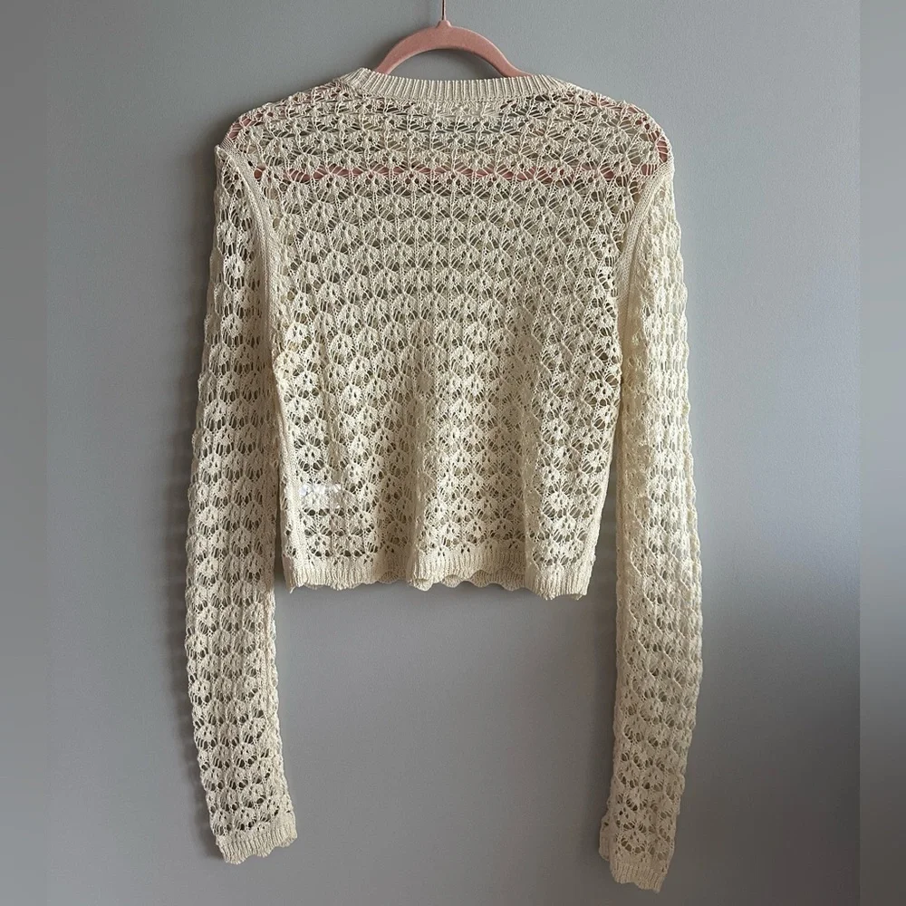 crochet ASTR the label long sleeve crop top